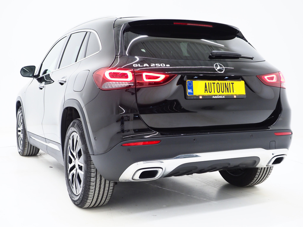 Mercedes-Benz GLA 250 e 41