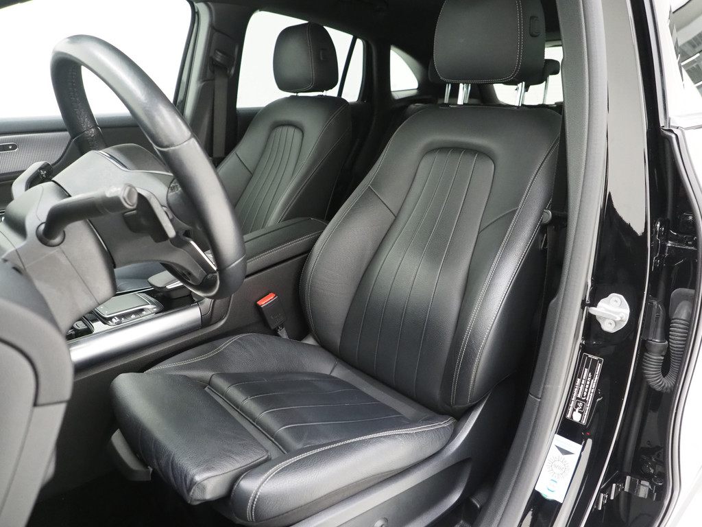 Mercedes-Benz GLA 250 e 42