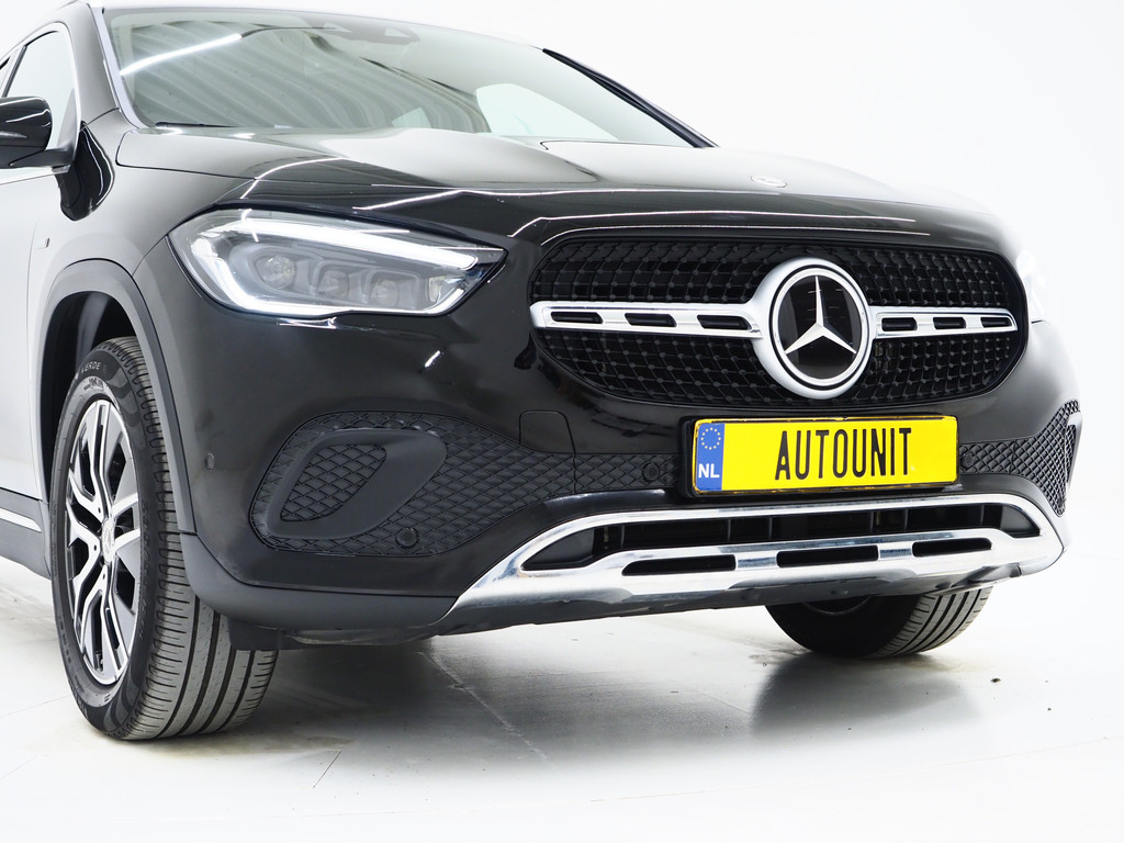 Mercedes-Benz GLA 250 e 50