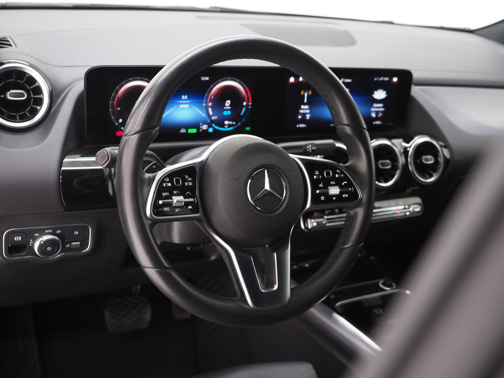 Mercedes-Benz GLA 250 e 56