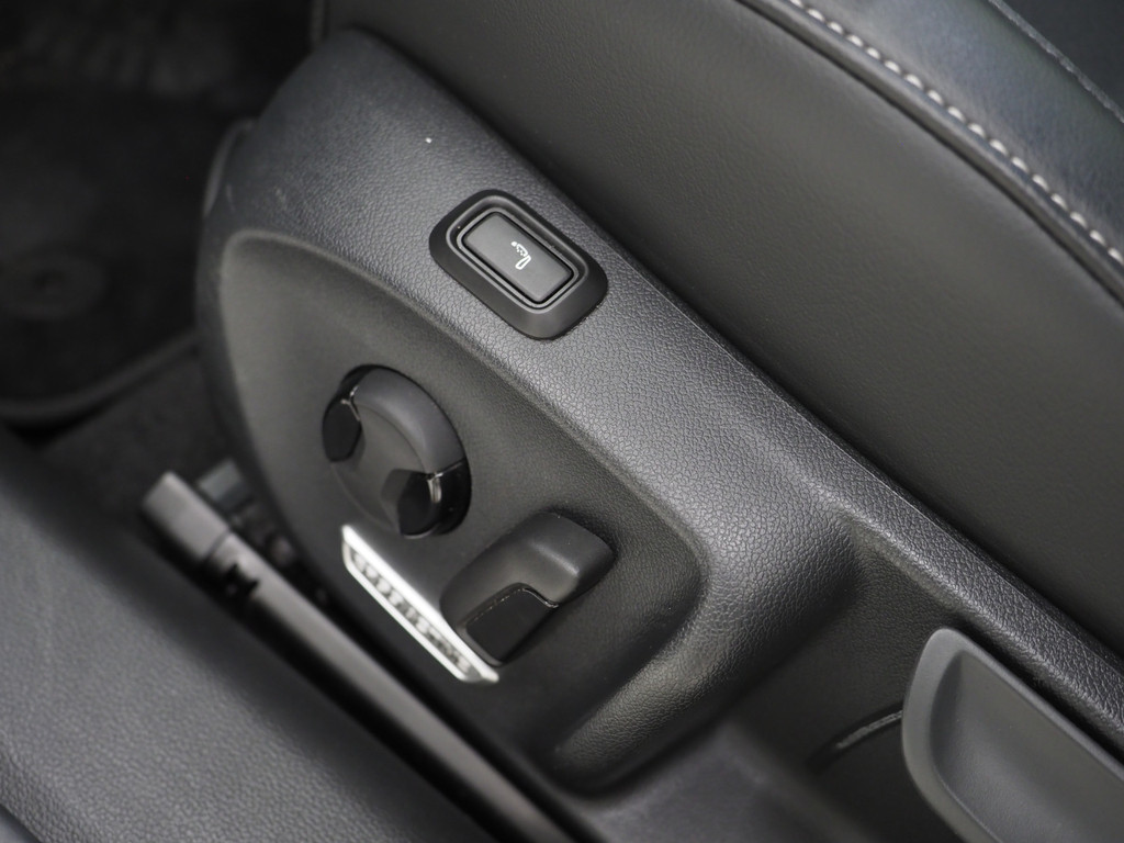 Volkswagen Passat Variant 1.5 eHybrid 204PK 18