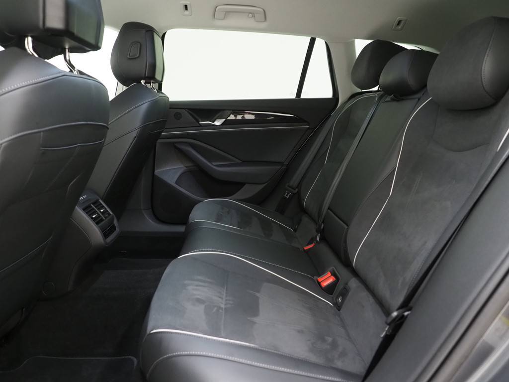 Volkswagen Passat Variant 1.5 eHybrid 204PK 40