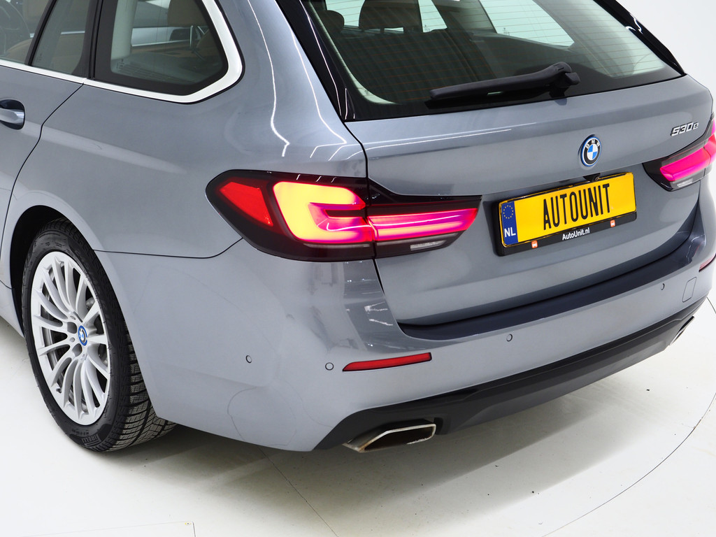 BMW 5 Serie Touring 530e 13