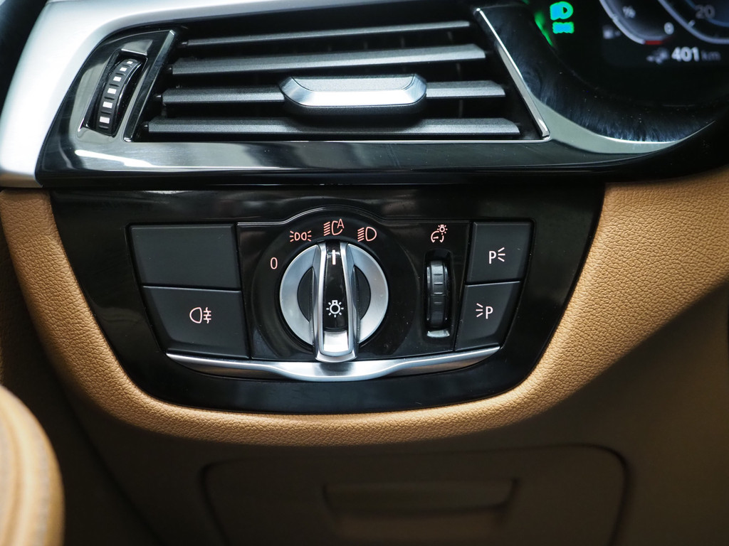 BMW 5 Serie Touring 530e 19