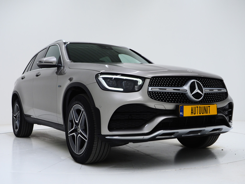 Mercedes-Benz GLC 300e 4MATIC AMG 10