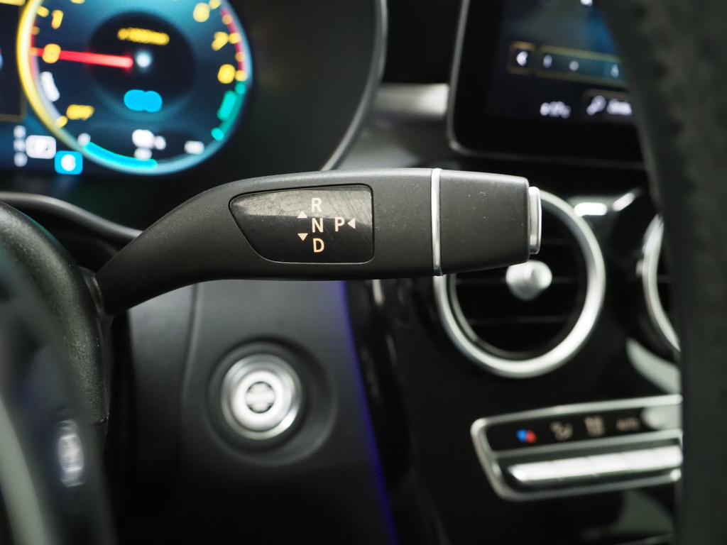 Mercedes-Benz GLC 300e 4MATIC AMG 24