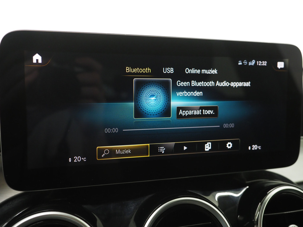 Mercedes-Benz GLC 300e 4MATIC AMG 67