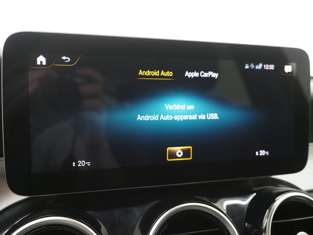 Mercedes-Benz GLC 300e 4MATIC AMG 69