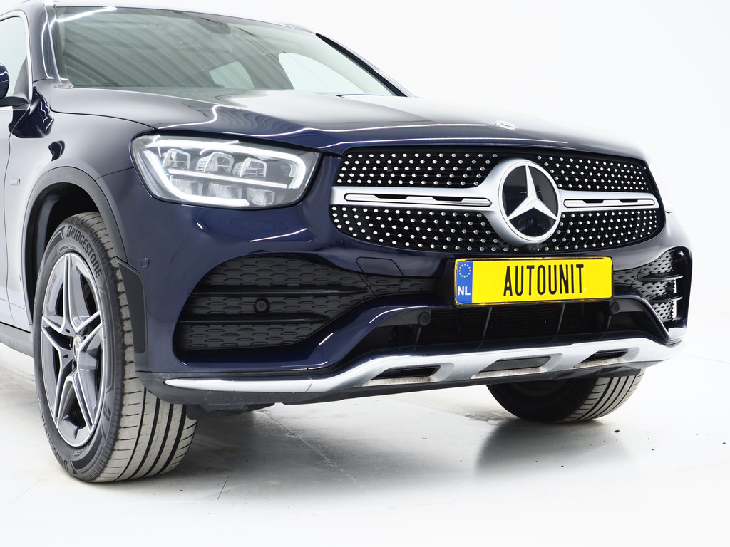 Mercedes-Benz GLC 300e 4MATIC AMG 11