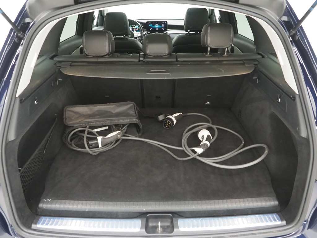 Mercedes-Benz GLC 300e 4MATIC AMG 34