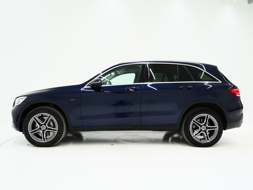 Mercedes-Benz GLC 300e 4MATIC AMG 37