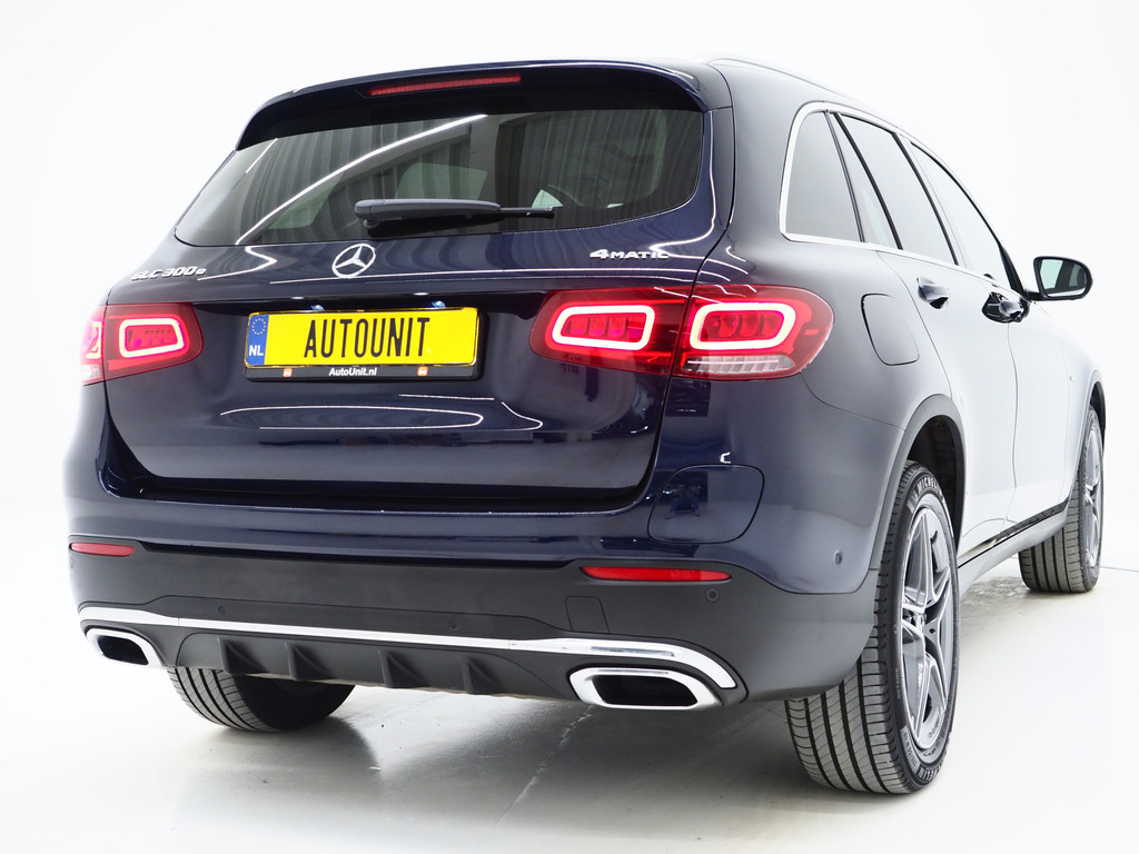 Mercedes-Benz GLC 300e 4MATIC AMG 44