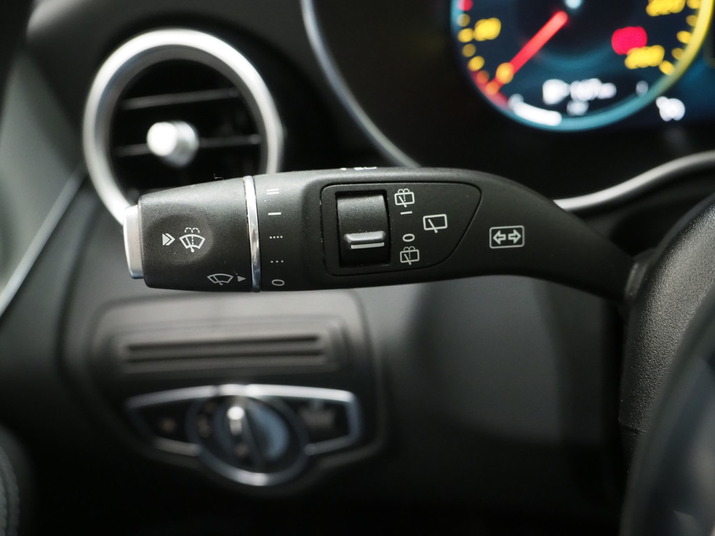 Mercedes-Benz GLC 300e 4MATIC AMG 55