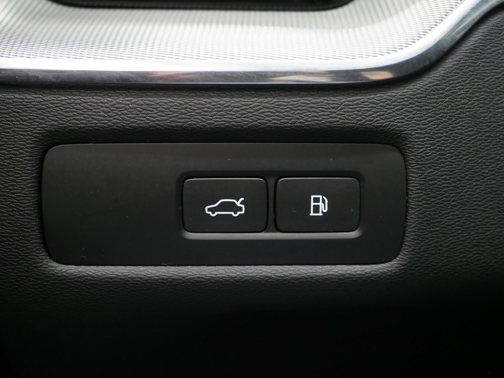 Volvo XC60 2.0 T6 Plug-in hybrid AWD Ultimate Dark Long Range 21