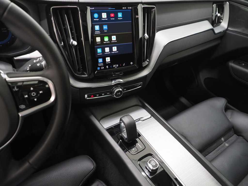 Volvo XC60 2.0 T6 Plug-in hybrid AWD Ultimate Dark Long Range 37