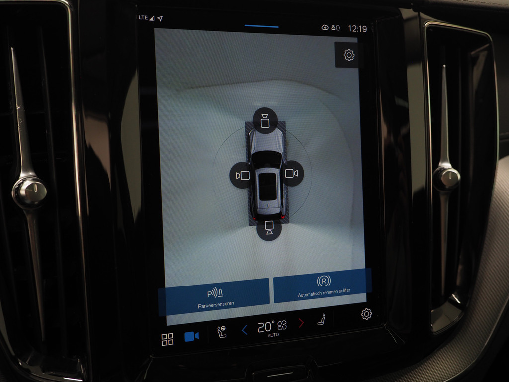 Volvo XC60 2.0 T6 Plug-in hybrid AWD Ultimate Dark Long Range 77