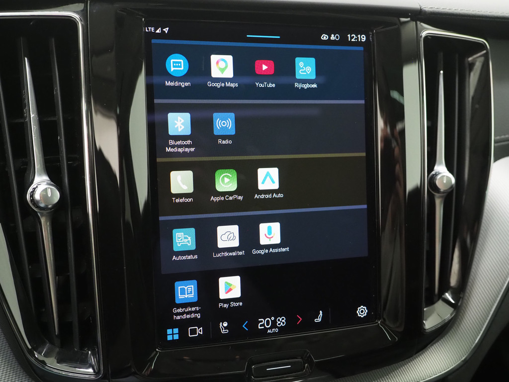 Volvo XC60 2.0 T6 Plug-in hybrid AWD Ultimate Dark Long Range 79