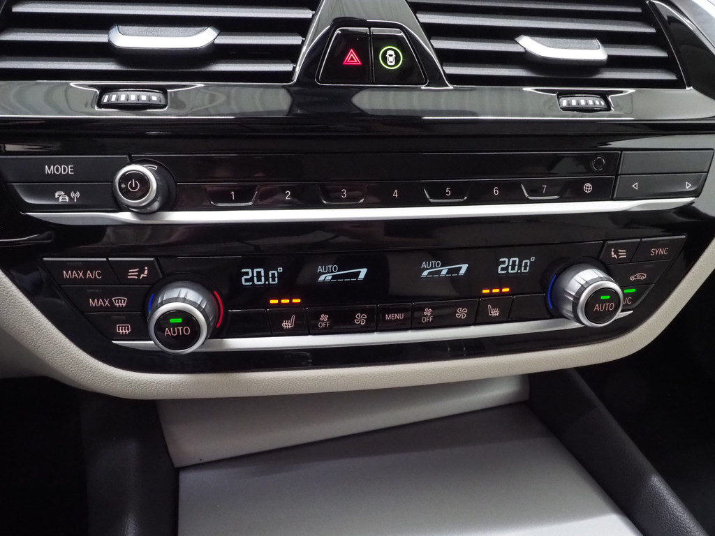 BMW 5 Serie Touring 530e Shadow Line 33