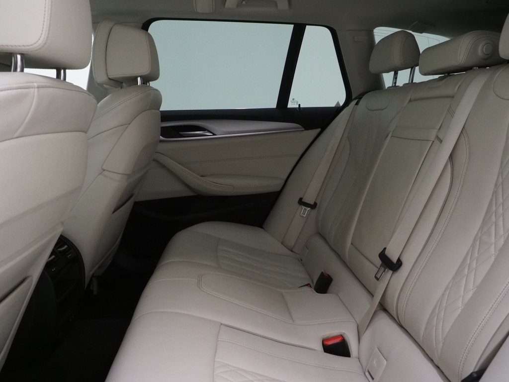 BMW 5 Serie Touring 530e Shadow Line 37