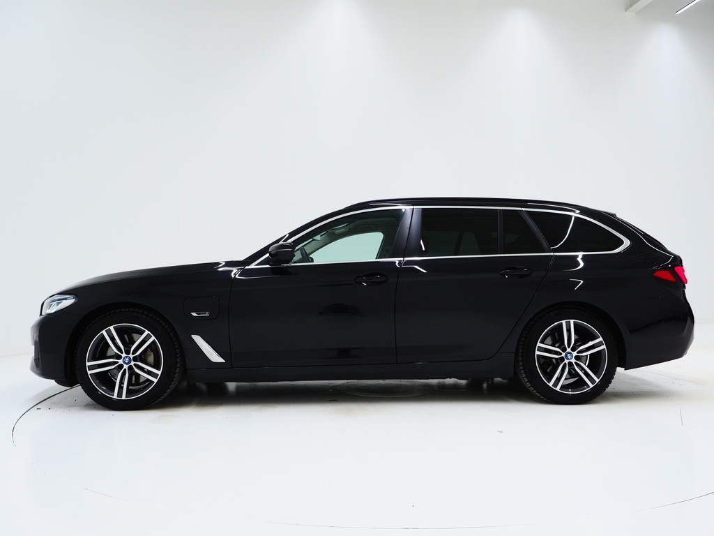 BMW 5 Serie Touring 530e Shadow Line 41