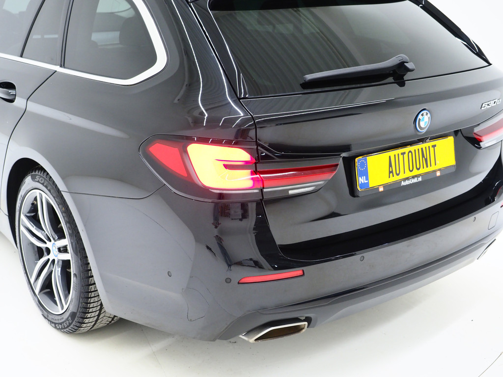 BMW 5 Serie Touring 530e Shadow Line 53