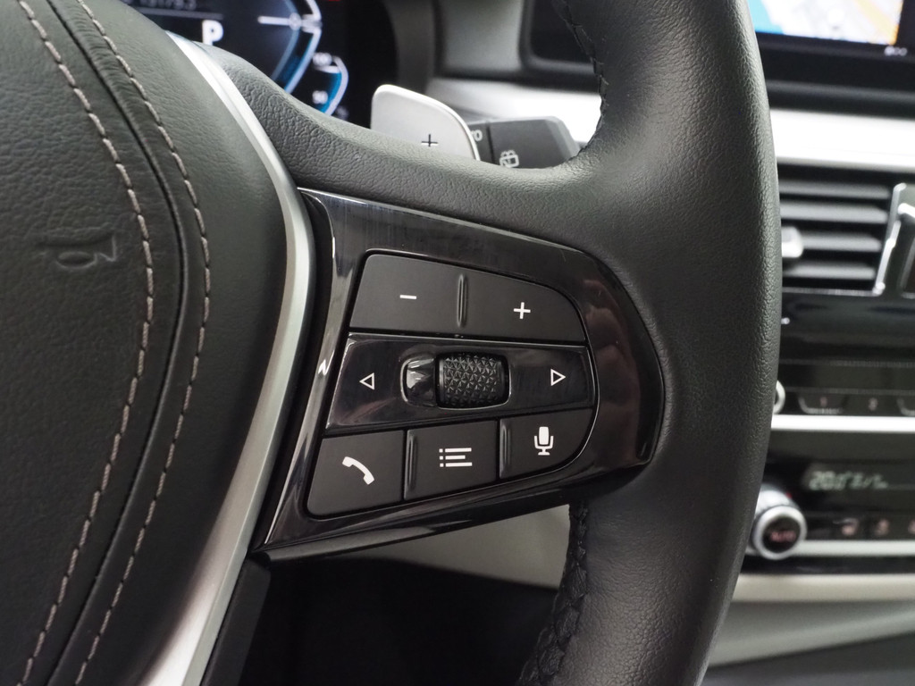 BMW 5 Serie Touring 530e Shadow Line 64