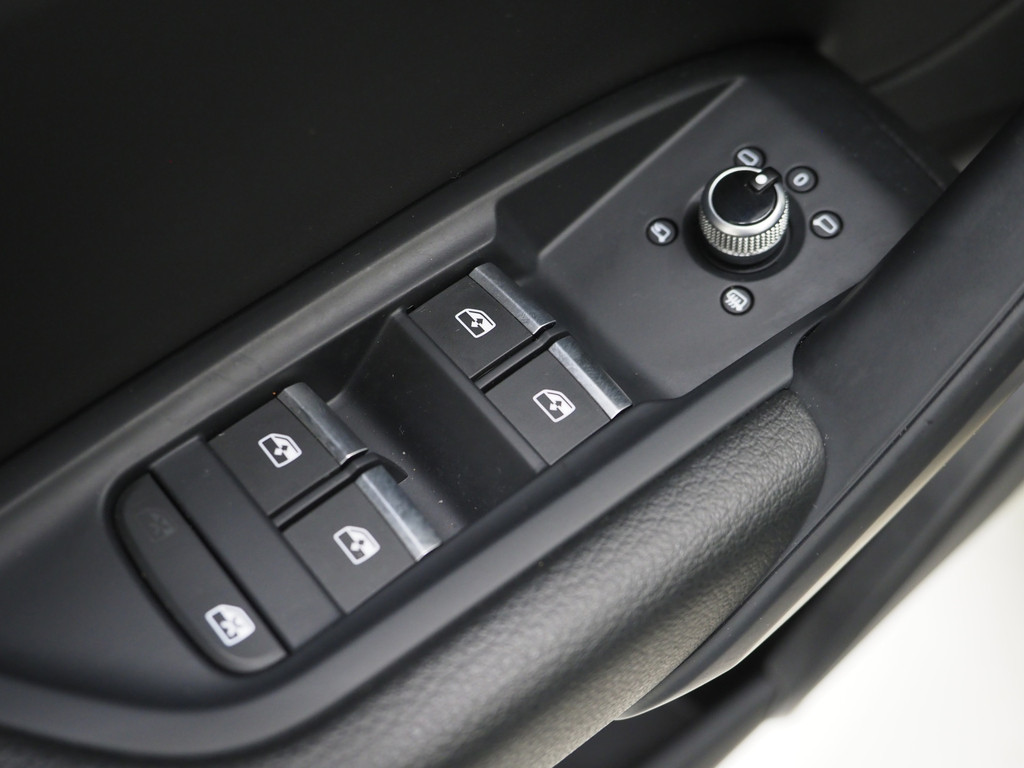 Audi Q5 Sportback 50 TFSI e Full Black 18