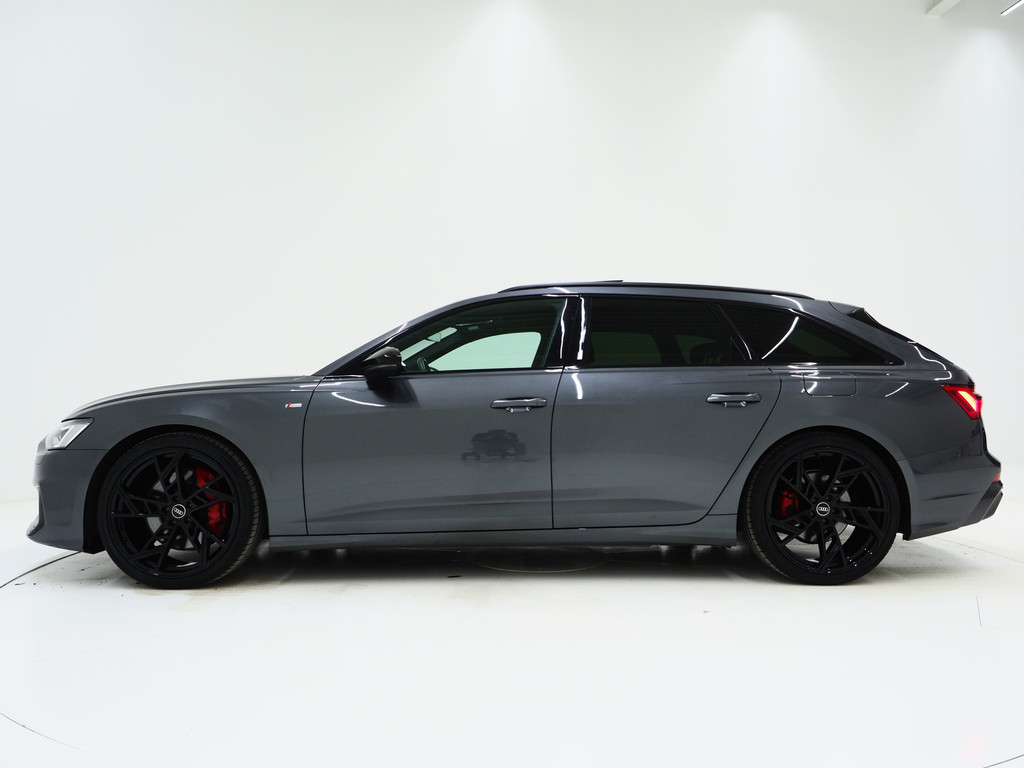 Audi A6 Avant 55 TFSI e quattro Competition Full Black 1