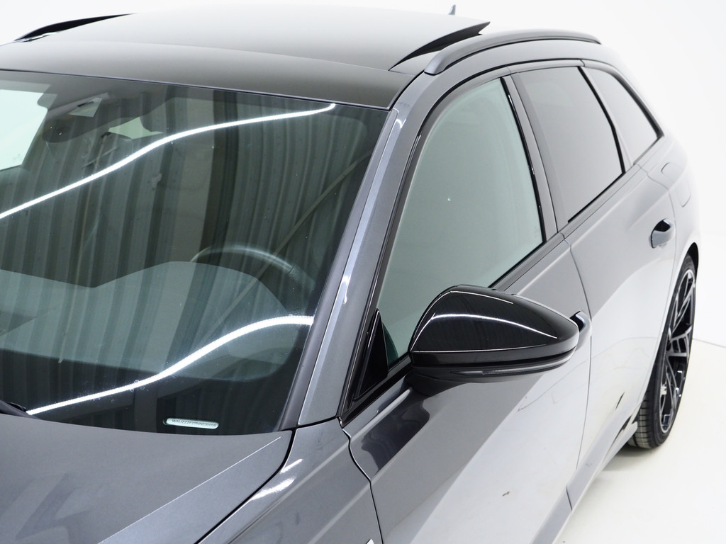 Audi A6 Avant 55 TFSI e quattro Competition Full Black 12