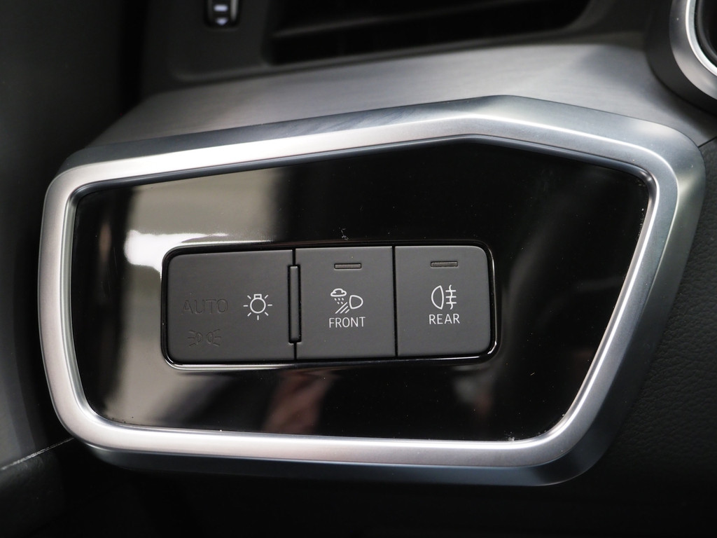 Audi A6 Avant 55 TFSI e quattro Competition Full Black 21