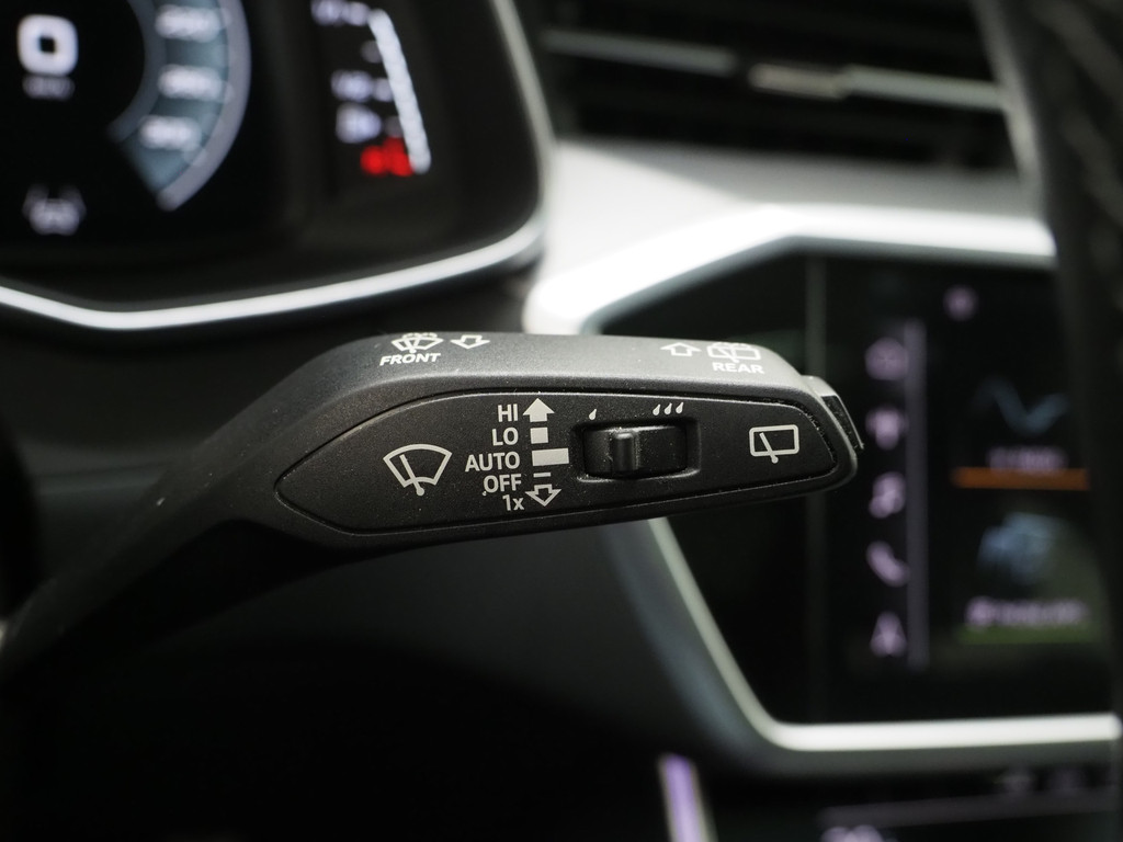 Audi A6 Avant 55 TFSI e quattro Competition Full Black 26