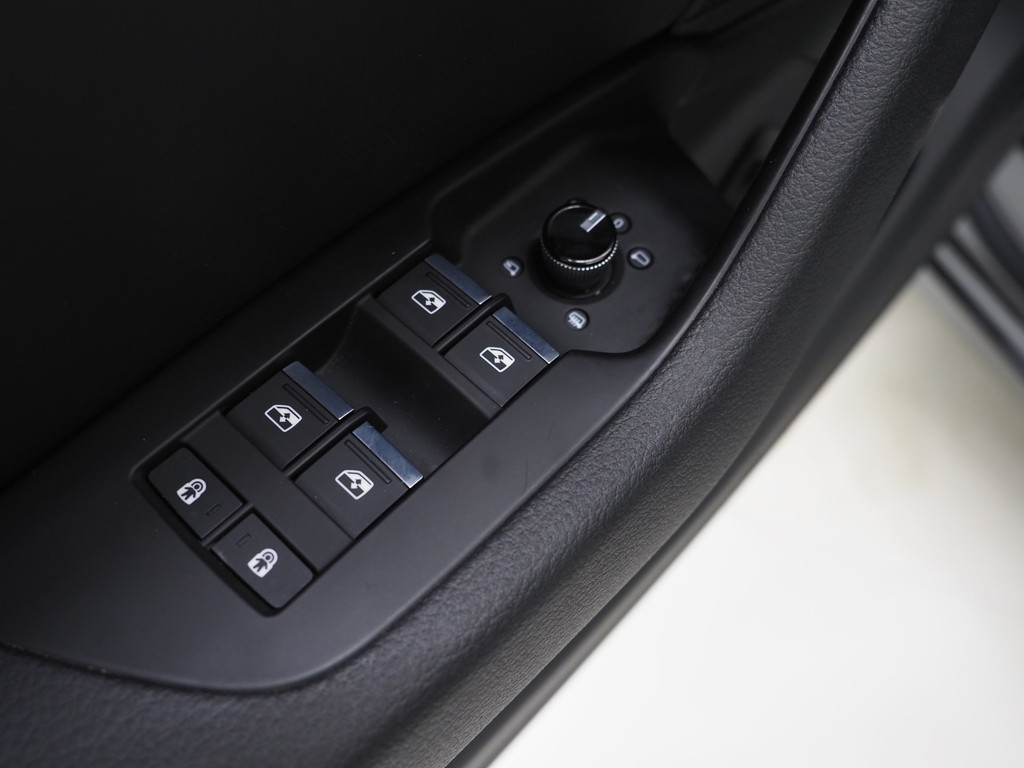 Audi A6 Avant 55 TFSI e quattro Competition Full Black 62