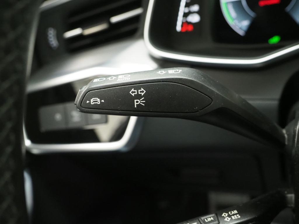 Audi A6 Avant 55 TFSI e quattro Competition Full Black 66