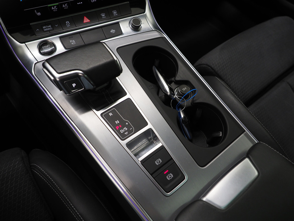 Audi A6 Avant 55 TFSI e quattro Competition Full Black 80