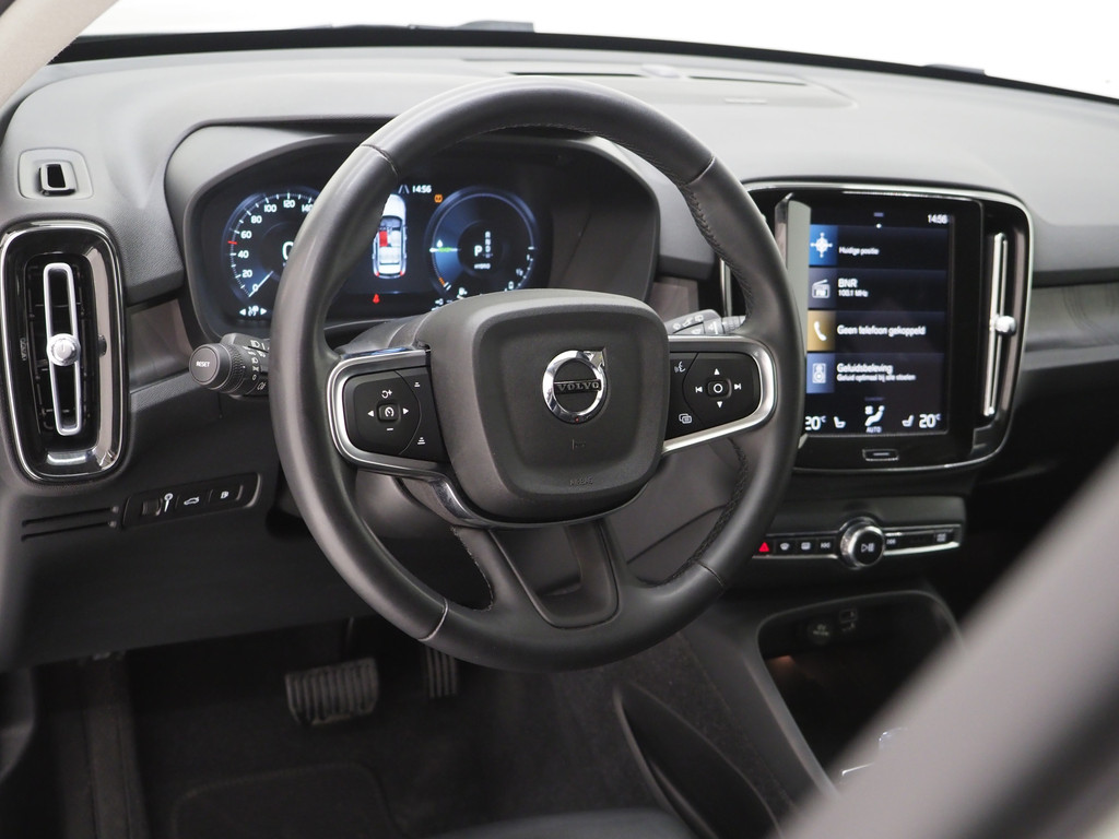 Volvo XC40 1.5 T5 Plug-in hybrid Plus Dark 18