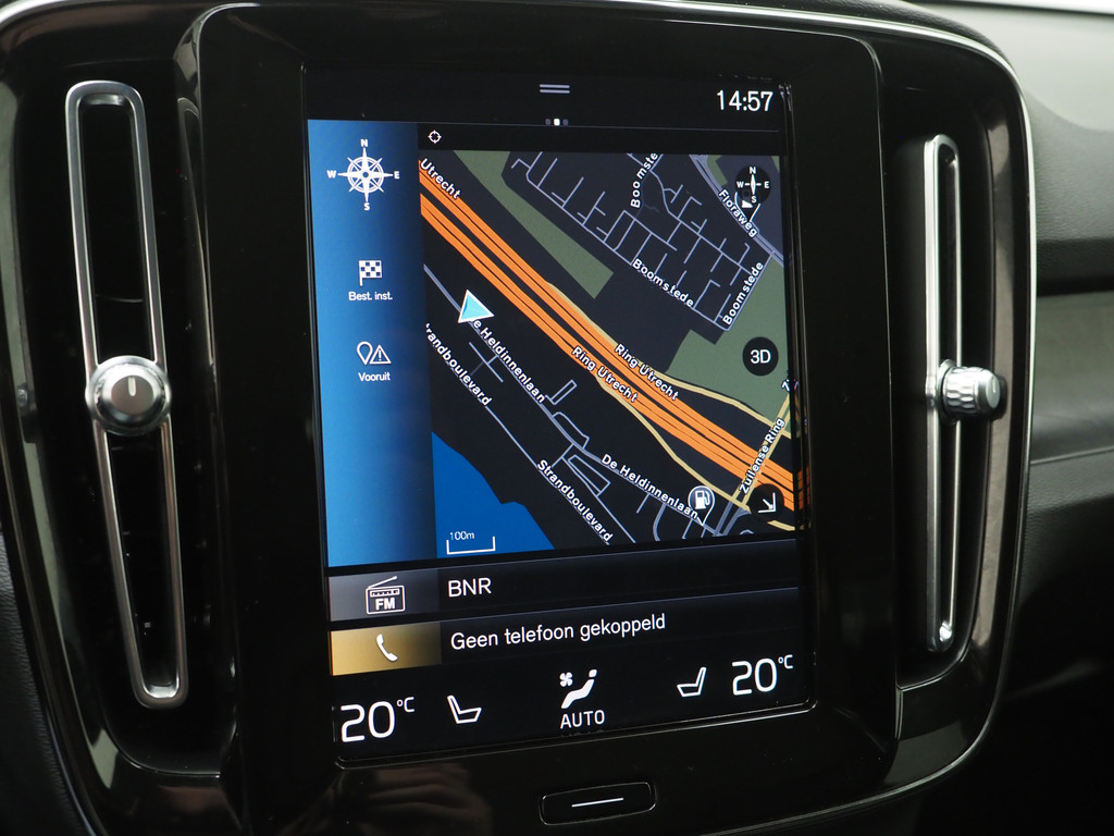 Volvo XC40 1.5 T5 Plug-in hybrid Plus Dark 32