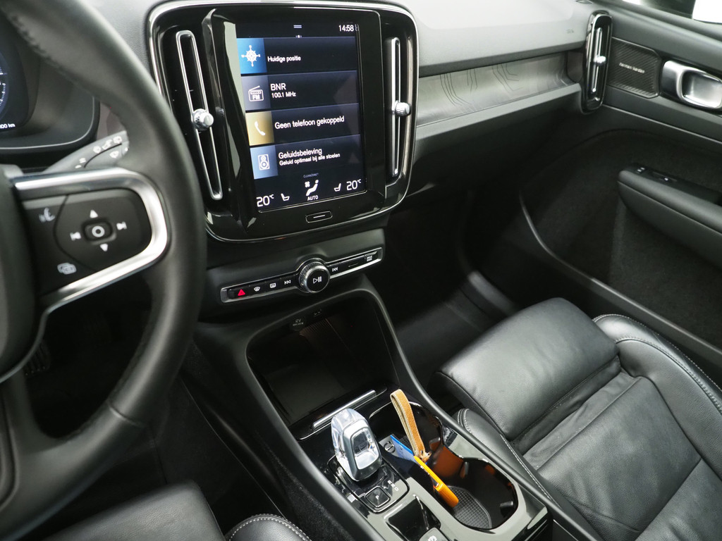 Volvo XC40 1.5 T5 Plug-in hybrid Plus Dark 37