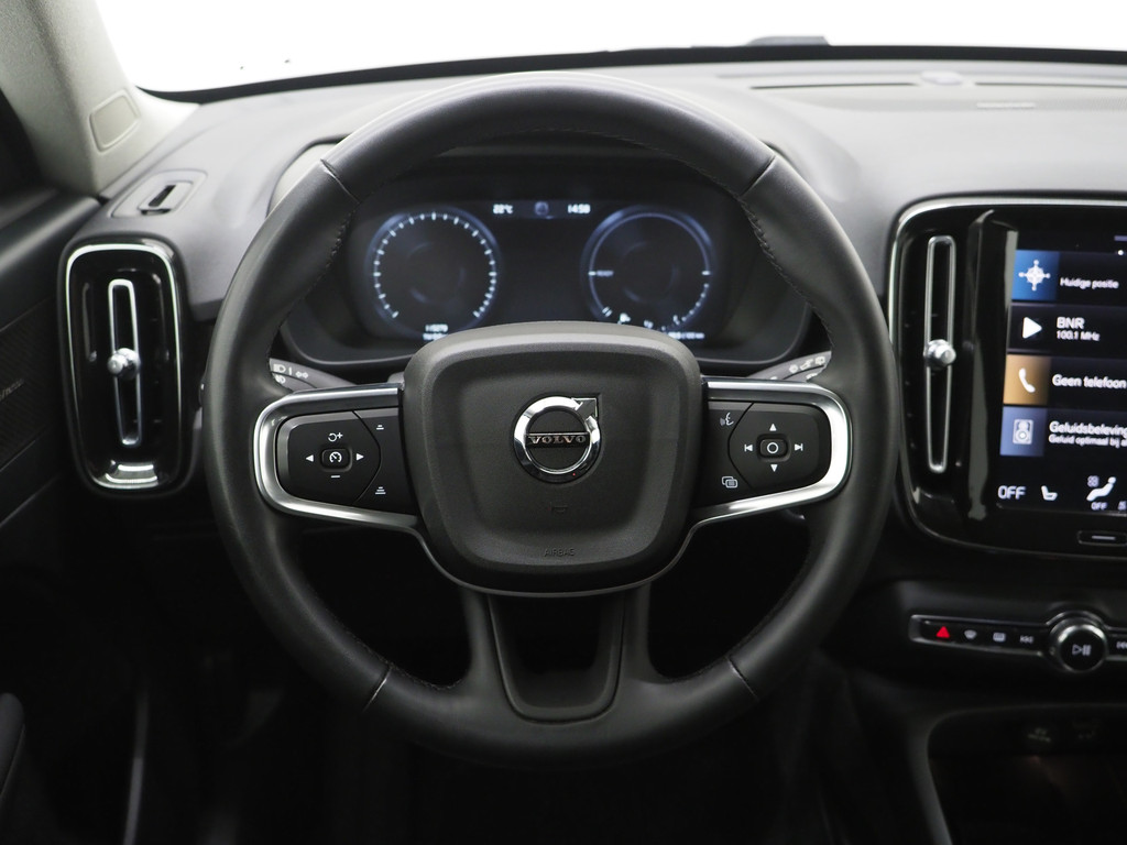 Volvo XC40 1.5 T5 Plug-in hybrid Plus Dark 38