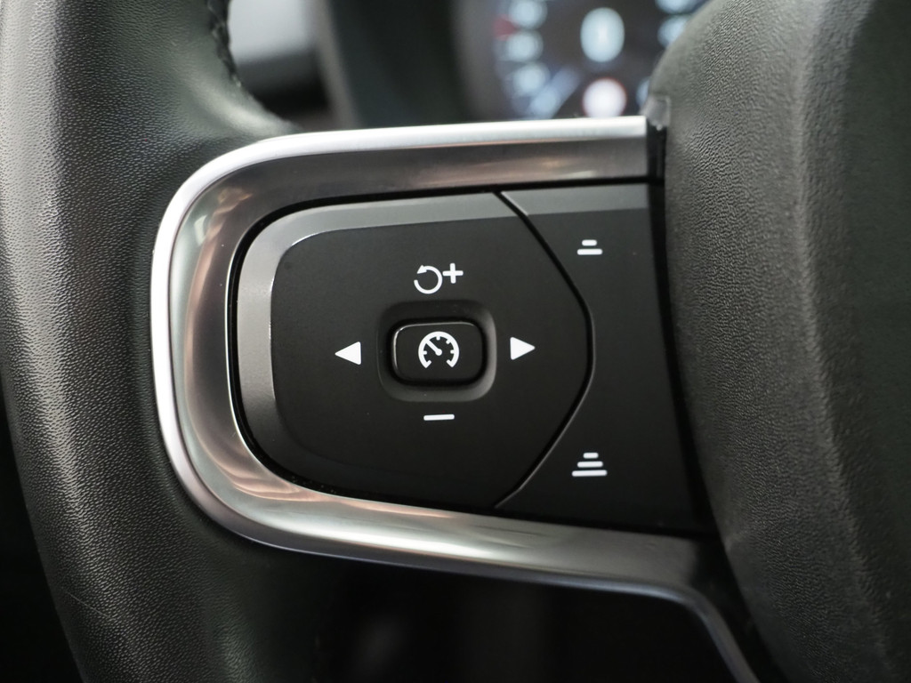 Volvo XC40 1.5 T5 Plug-in hybrid Plus Dark 68