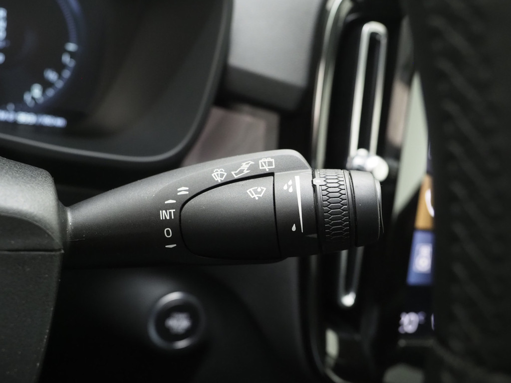 Volvo XC40 1.5 T5 Plug-in hybrid Plus Dark 70