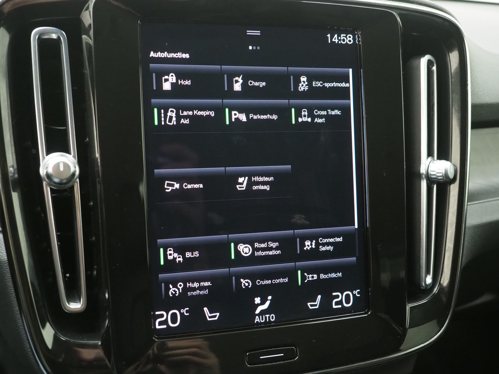 Volvo XC40 1.5 T5 Plug-in hybrid Plus Dark 78