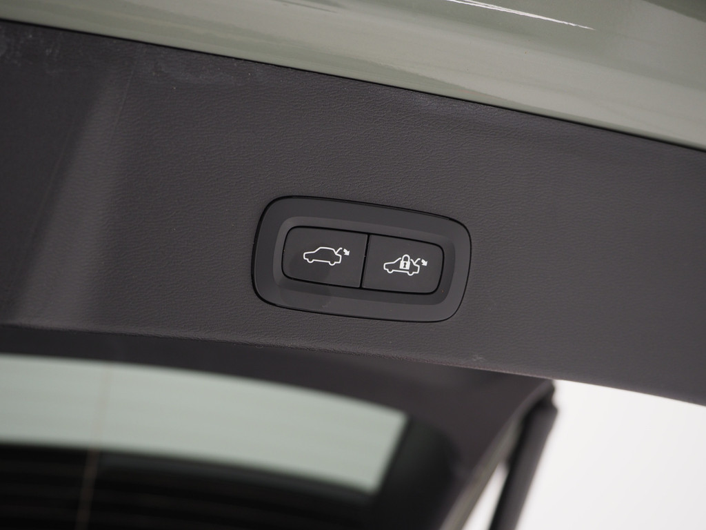 Volvo XC40 1.5 T5 Plug-in hybrid Plus Dark 85