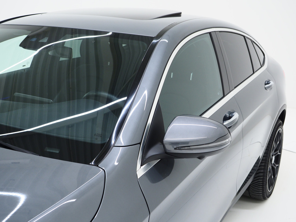 Mercedes-Benz GLC Coupé 300e 4MATIC 12