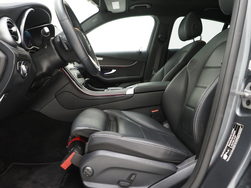 Mercedes-Benz GLC Coupé 300e 4MATIC 15