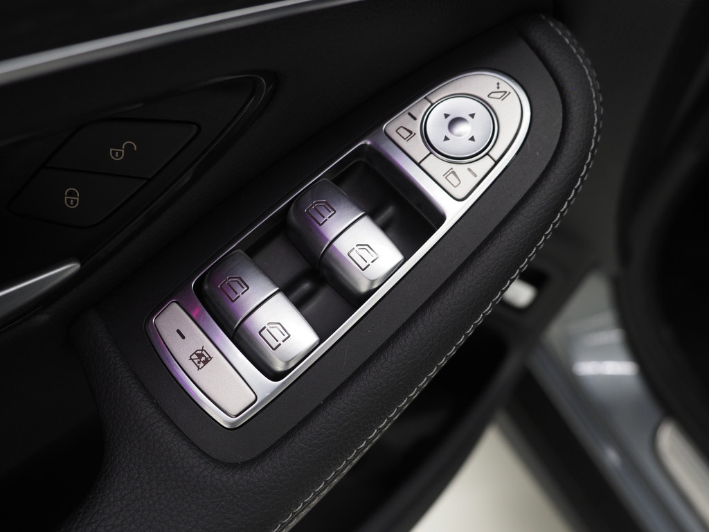 Mercedes-Benz GLC Coupé 300e 4MATIC 18