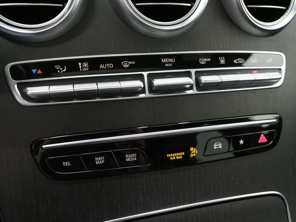 Mercedes-Benz GLC Coupé 300e 4MATIC 31