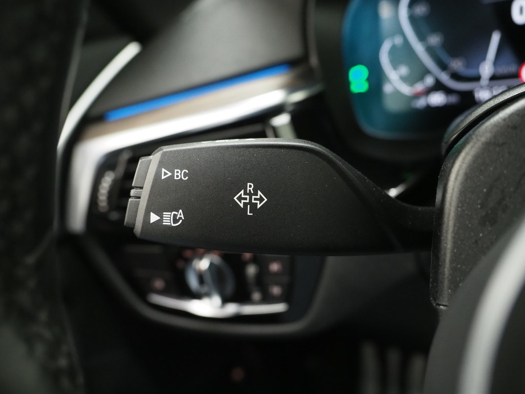 BMW 5 Serie Touring 530e M Sport Shadow Line 24