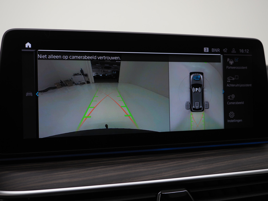 BMW 5 Serie Touring 530e M Sport Shadow Line 34