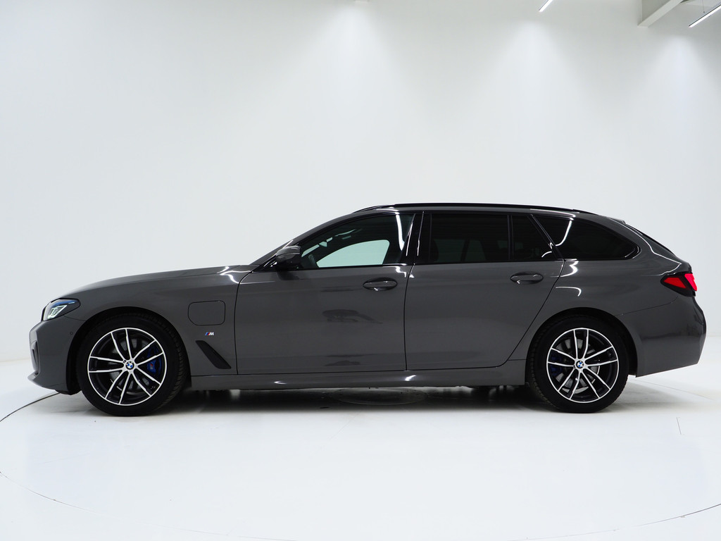 BMW 5 Serie Touring 530e M Sport Shadow Line 46