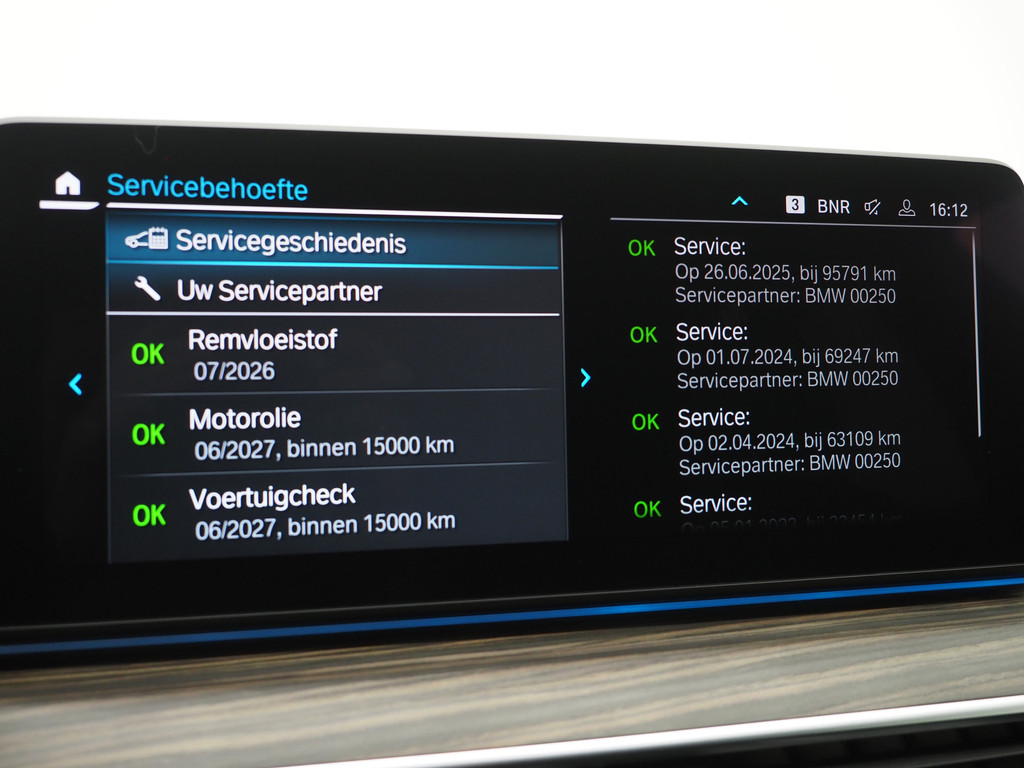 BMW 5 Serie Touring 530e M Sport Shadow Line 77